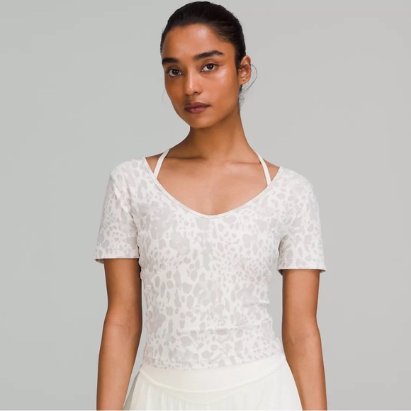 Lululemon Align T-shirt Cheetah Camo Antique White Multi - Picture 1 of 6